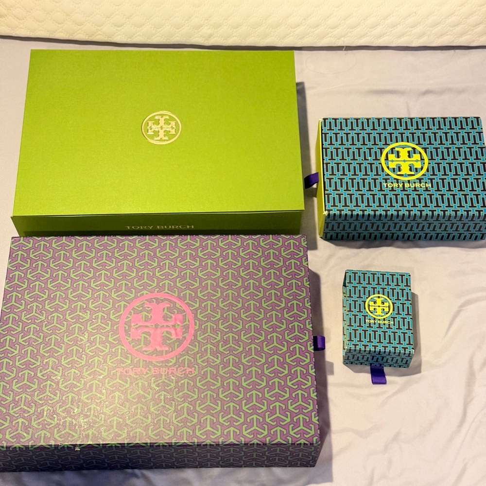 Tory Burch Box Green Large - Picture 2 of 4